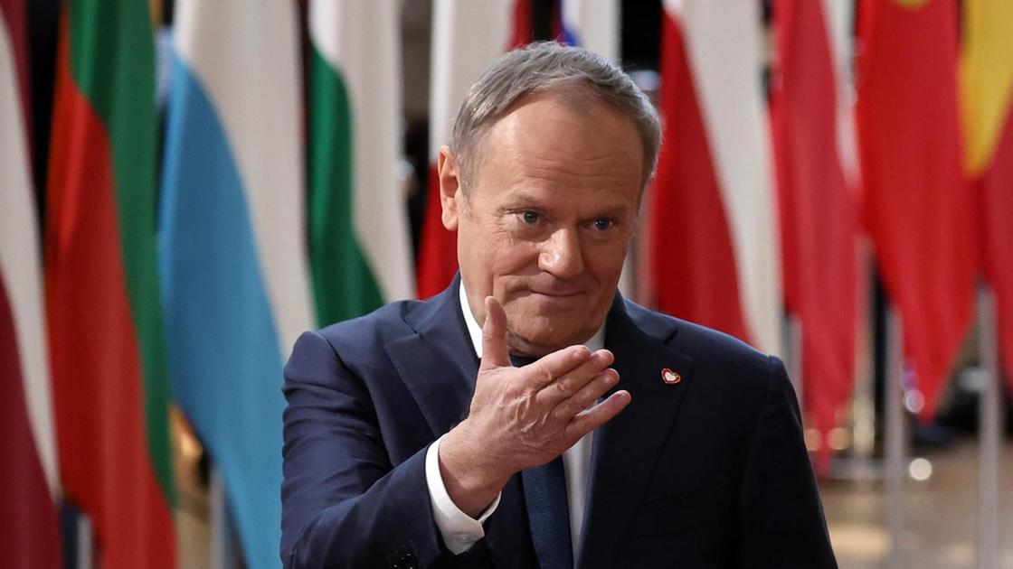 Donald Tusk: Europa deve vincere la corsa agli armamenti avviata dalla Russia