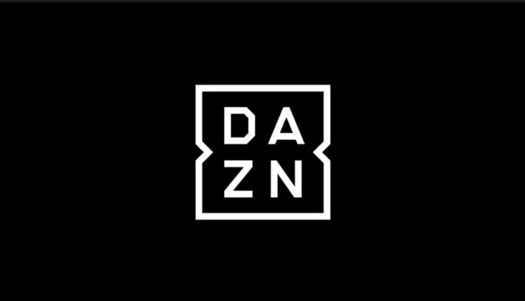 La nuova offerta Dazn a prezzi più bassi scatena la polemica: abbonati furiosi sui social