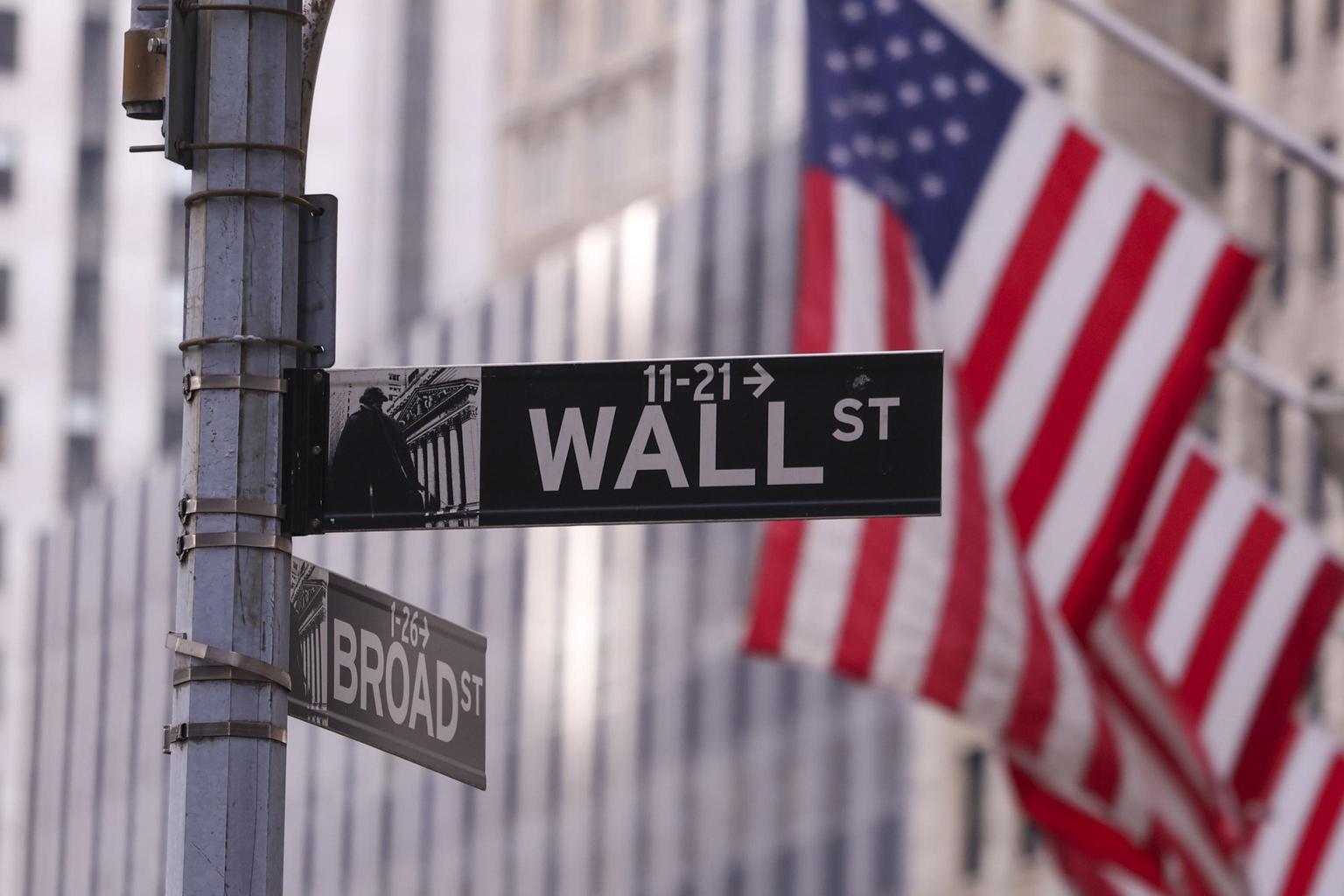 Wall Street in calo, S 500 brucia guadagni post-elezioni