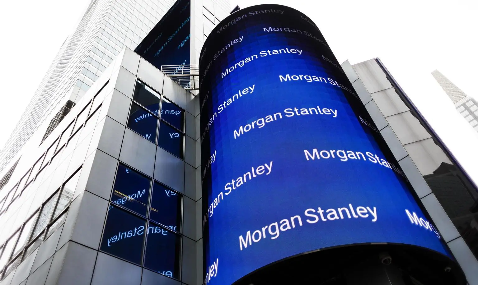 Morgan Stanley raddoppia l'utile, per i ricavi balzo del 26%