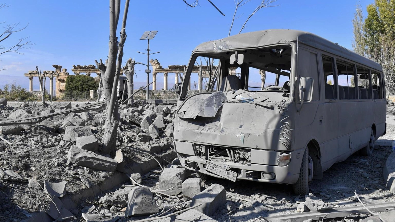 Aerei israeliani hanno colpito la valle della Bekaa in Libano, due giorni prima della scadenza del cessate il fuoco con Hezbollah.