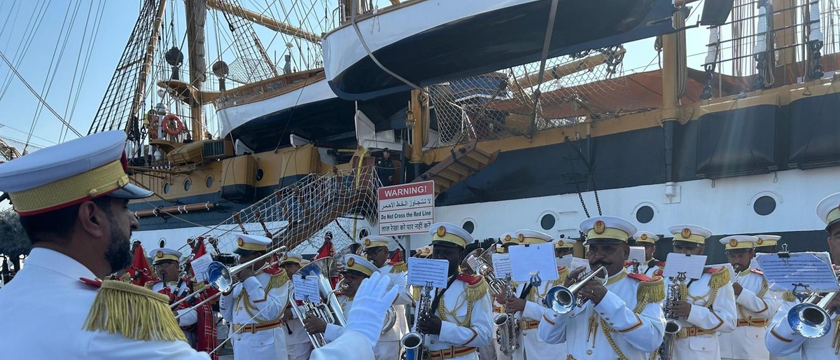 Amerigo Vespucci a Abu Dhabi: al via la tappa del tour mondiale con il Villaggio Italia