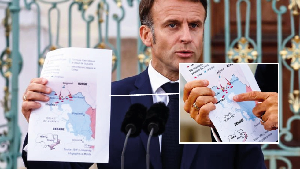 Macron mostra la mappa dell'Ucraina e dei territori del Kharkiv (foto Ansa)