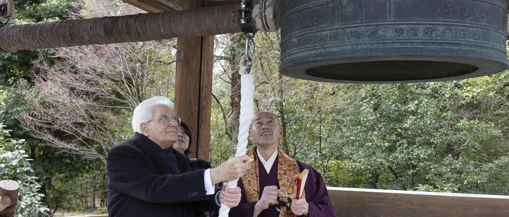 Pace a ostacoli in Ucraina. Mattarella frena sui soldati: 