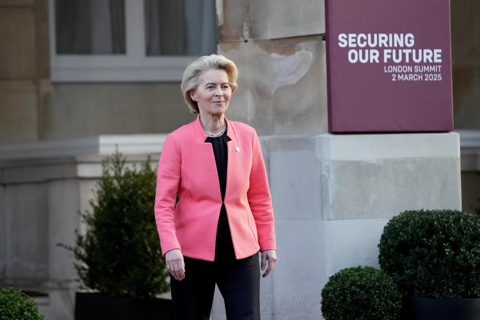 Ursula von der Leyen al summit di Londra: Difendiamo la democrazia e l'Ucraina