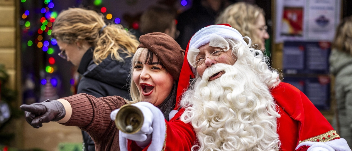 Auguri di Natale 2024, frasi e immagini (formali o divertenti) da mandare a chi amiamo