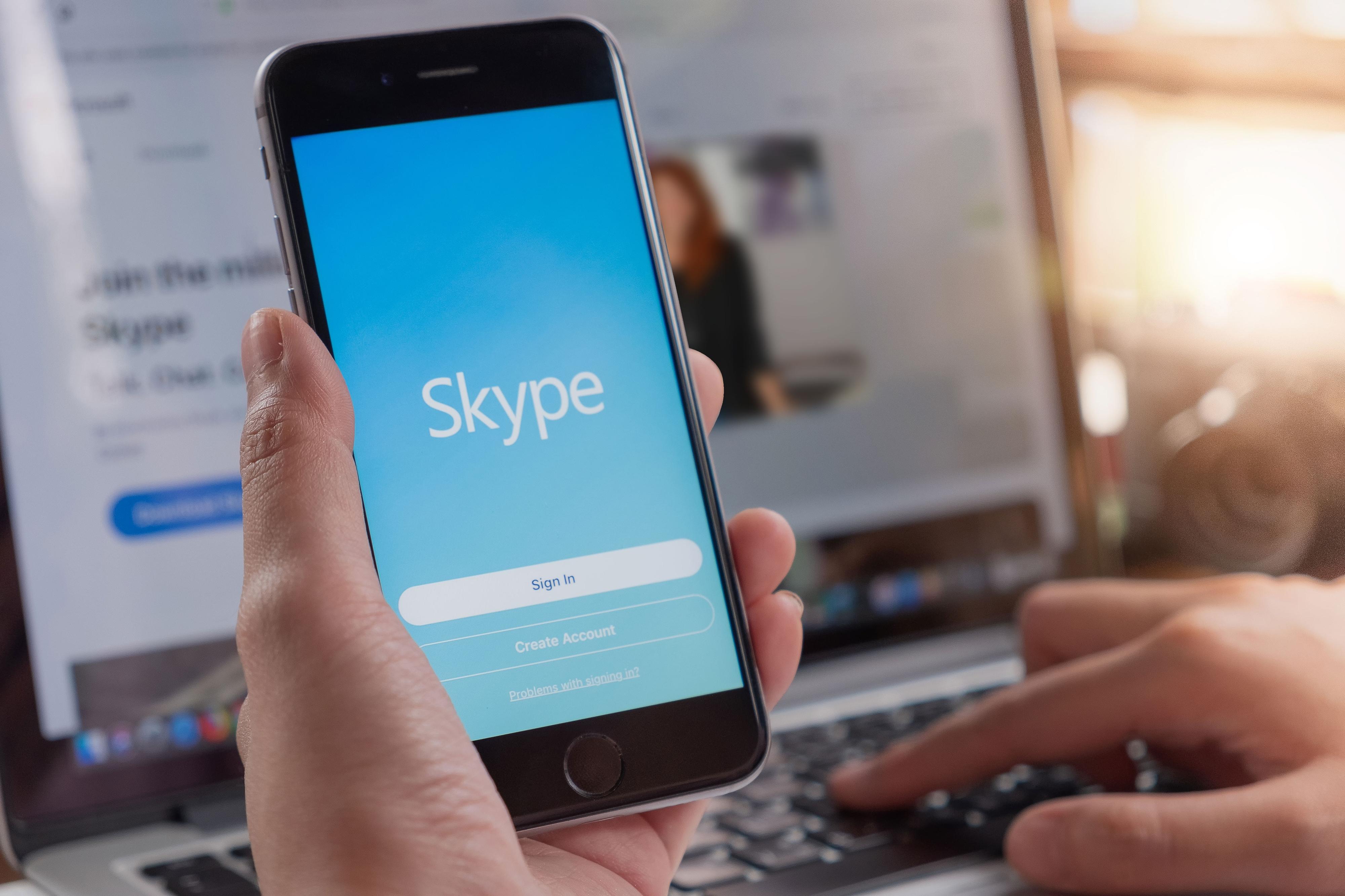 Microsoft chiude Skype e punta tutto su Teams