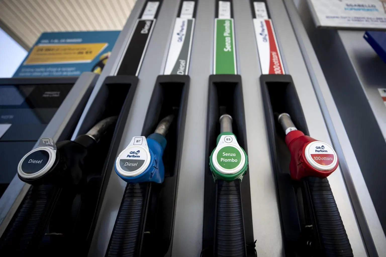 Prezzi benzina e diesel in aumento: aggiornamento Quotidiano Energia al 21 gennaio