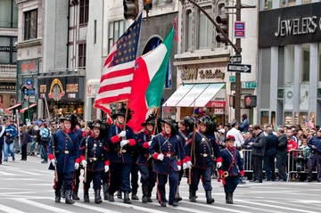 Elezioni Usa 2024, gli italoamericani: “Votavano i Democratici. Da Reagan l’inversione”