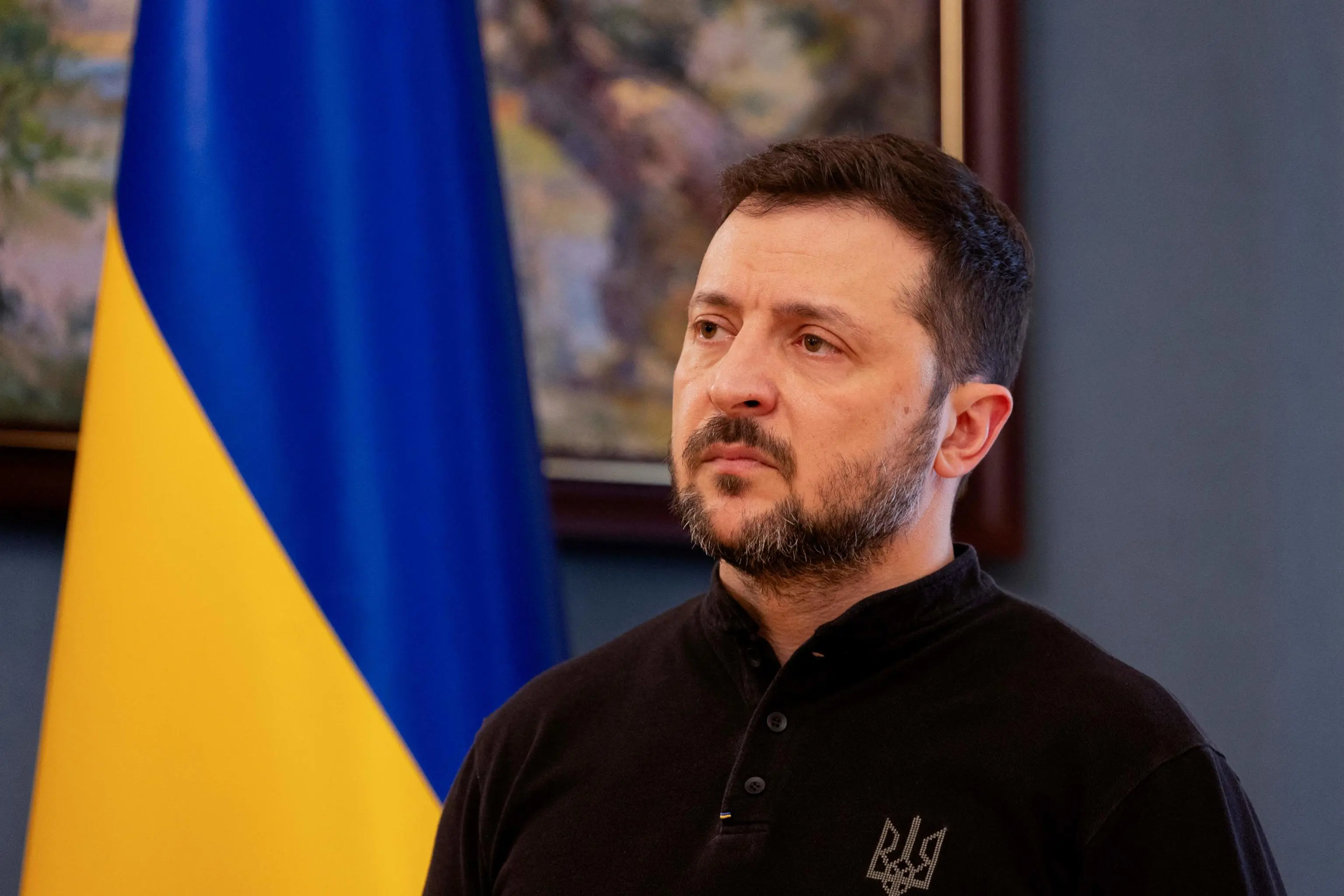 Ucraina, dagli Usa nuove bordate a Zelensky. Musk: “Si nutre dei cadaveri dei soldati”