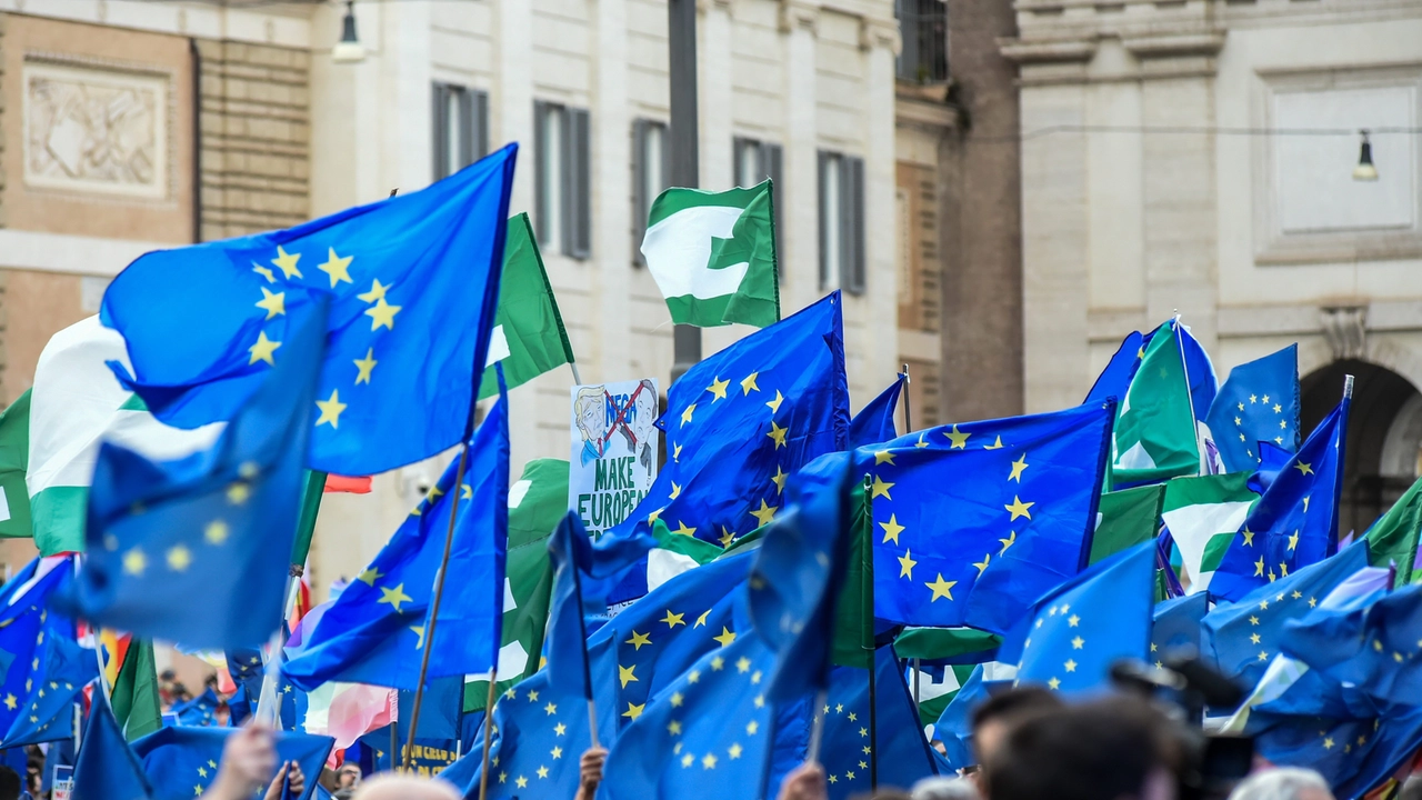 Le bandiere dell'Europa Unita in piazza del Popolo alla manifestazione dove si è fatto riferimento al Manifesto di Ventotene