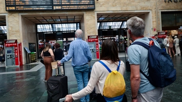 Caos treni, ritardi fino a 5 ore per un “inconveniente tecnico” sull’Av Roma-Firenze