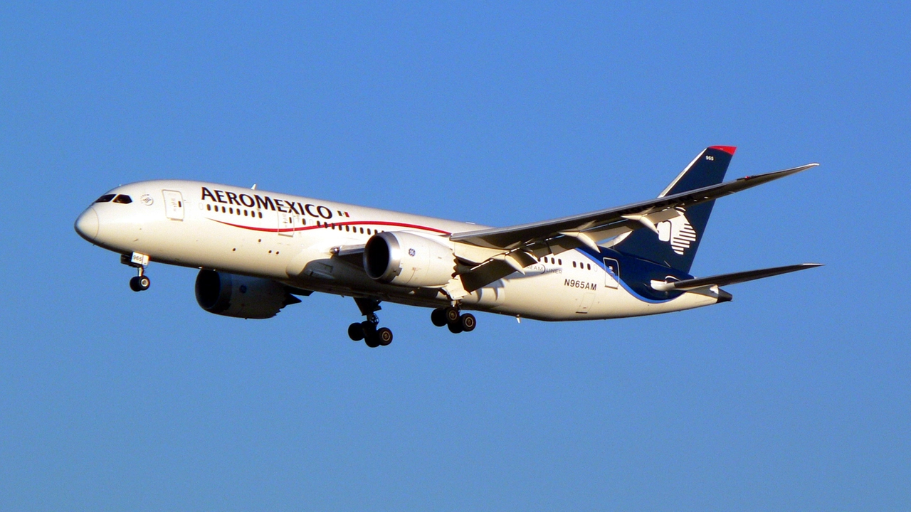 Boeing 787-8 Dreamliner di Aeroméxico