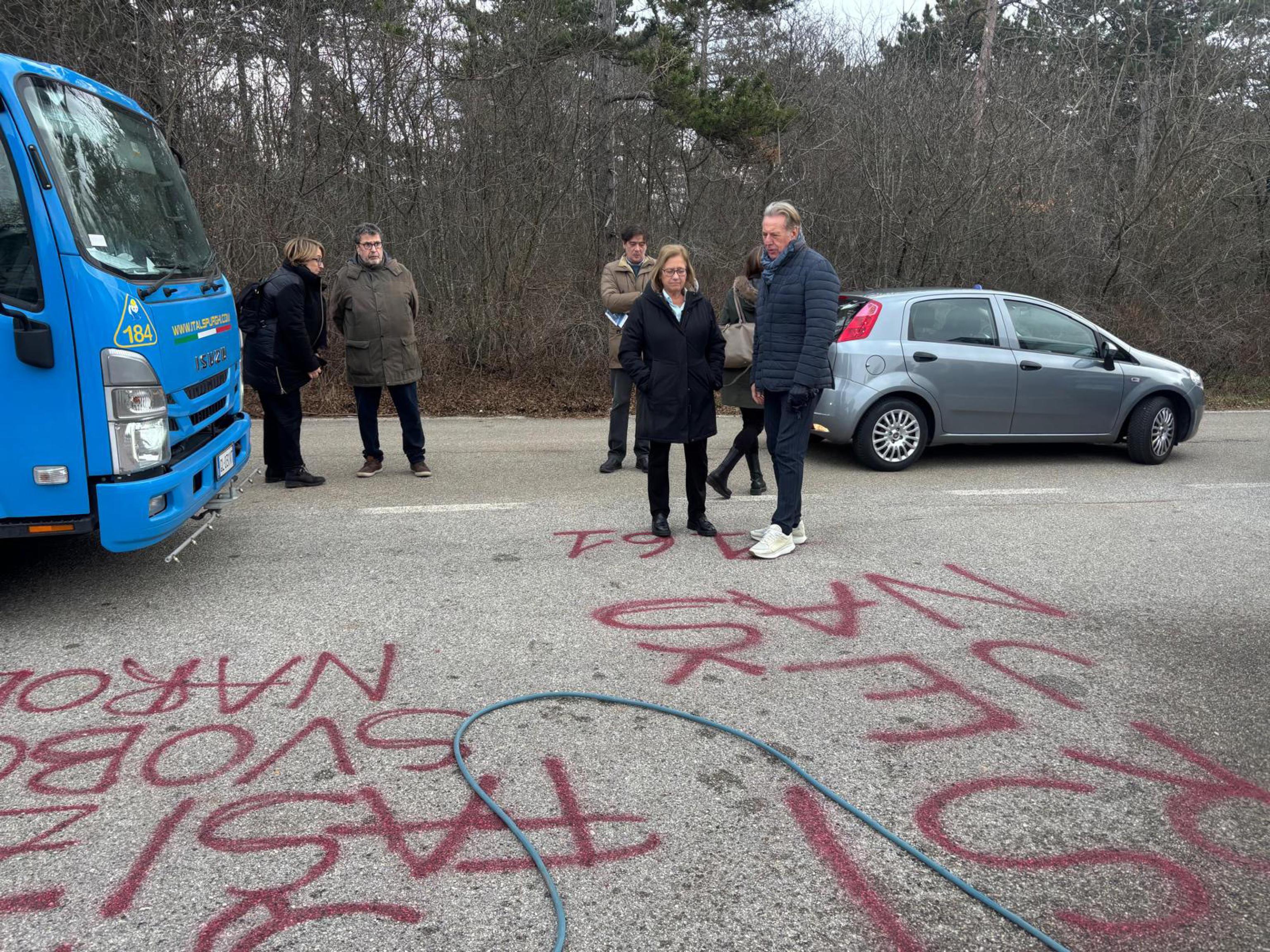 Foibe di Basovizza vandalizzata con vernice rossa, lunedì è il Giorno del Ricordo