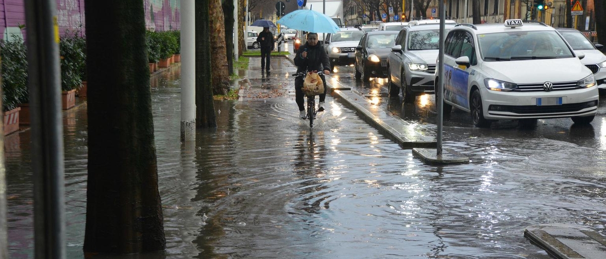 Allerta meteo rossa per rischio idraulico a Firenze, Prato, Pistoia e Pisa