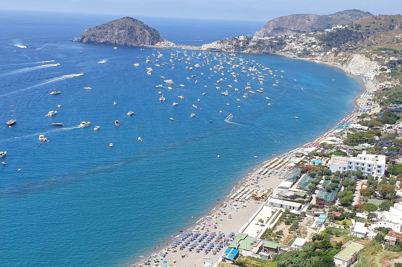 Spiaggia dei Maronti, Ischia