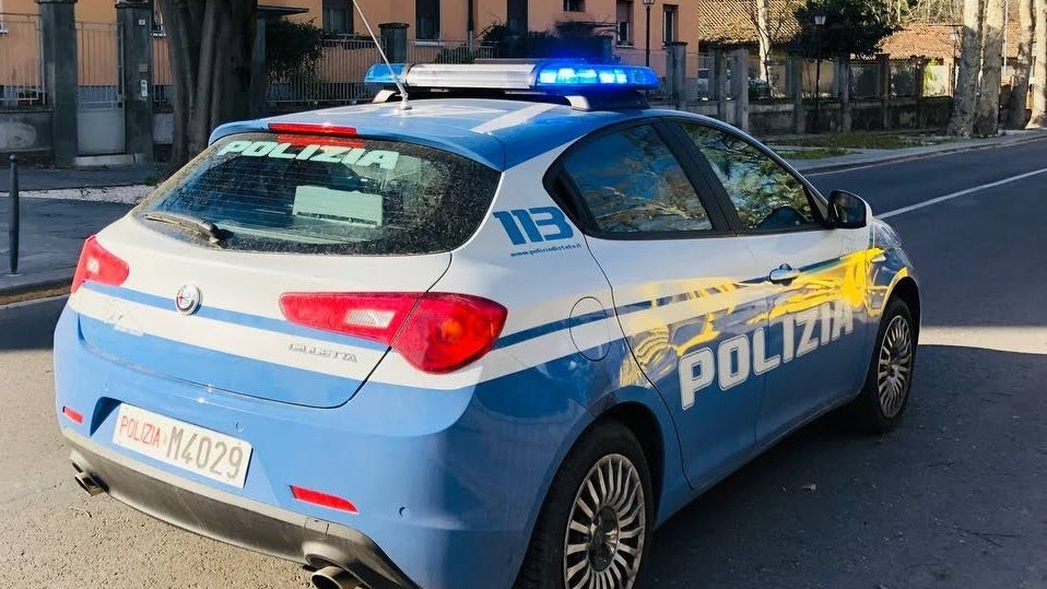 Una volante della polizia