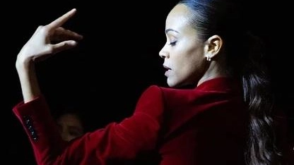 Zoe Saldana in una scena del musical di Audiard Emilia Pérez