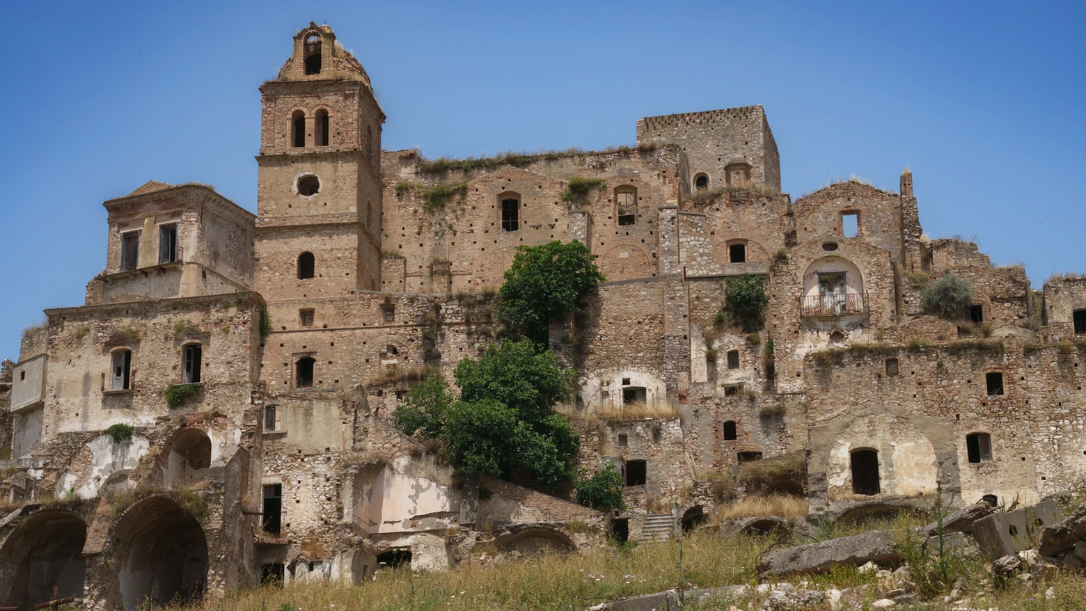 La città fantasma di Craco, in provincia di Matera, Basilicata