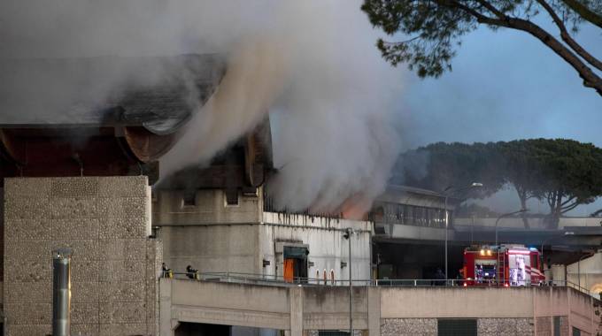 Maxi Incendio A Roma, Le Telecamere Del Tmb Salario Spente Dal 7 Dicembre