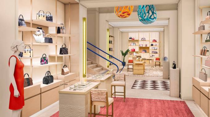 Louis Vuitton rinnova e inaugura lo store di Firenze