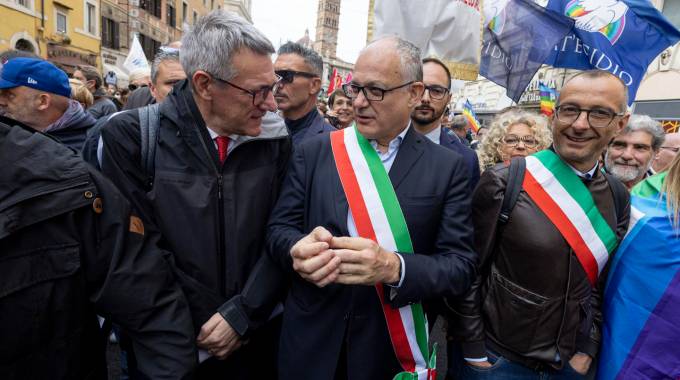 Manifestazione Per La Pace, Migliaia Di Persone Al Corteo Di Roma